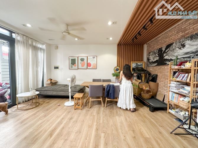 ĐINH TIÊN HOÀNG - GIÁP Q1 -  HXT 1 TRỤC - 62M2 - 5 TẦNG - CHỈ 9.3 TỶ TL. - 2