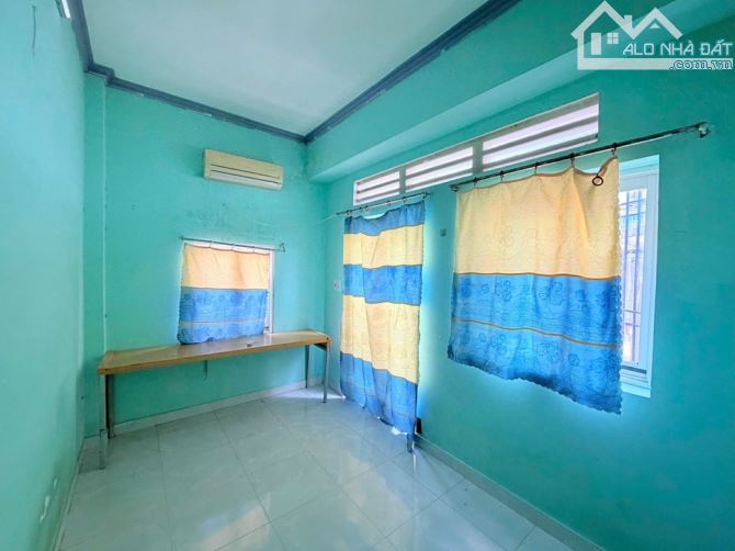 Vị trí đẹp , nhà lô góc Lý Chính Thắng quận 3 - 2