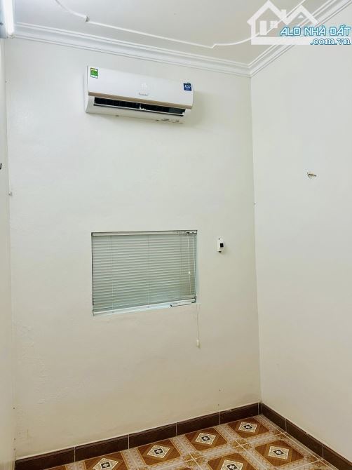 🏡🏡 căn nhà lô góc 2,5 tầng tại địa chỉ 1/2/77 Lê Hồng Sơn. Phí  🏠Nhà dân xây, nhiều lộc - 2
