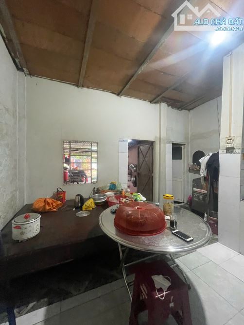 Nhà mặt tiền Phan Đăng Lưu, Thủ Dầu Một. Diện tích: 4,65x37 tổng 175.9m có 149.9m2 thổ cư - 2