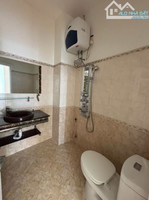 BÁN NHÀ HOÀN CÔNG MẶT TIỀN ĐƯỜNG NGUYỄN CÔNG TRỨ - 2