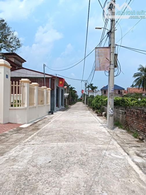 Hồng Vân -thường tín 🛻 ô tô ngủ trong đất 💲 chỉ 2,19 tỷ - 2