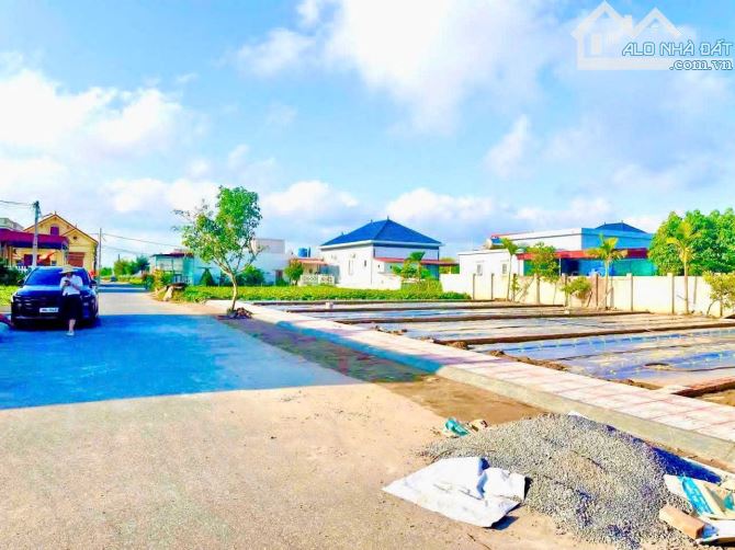 Đất sát biển giá rẻ - 80m2 full thổ cư - Đường rộng 9m - có vỉa hè - Giá nhỉnh 1tỷ - 2