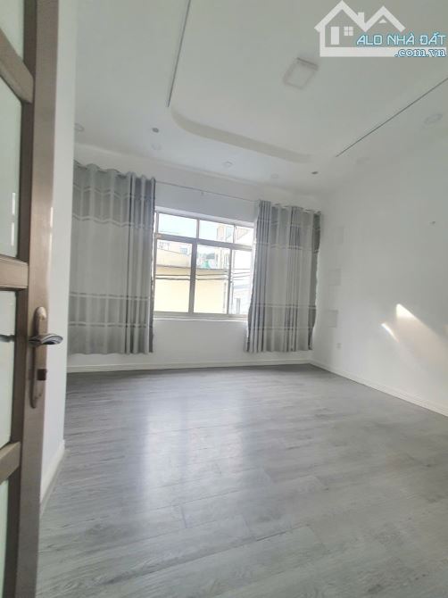 Cho thuê nhà hxh 6m kinh doanh vườn lài (5 x 12m), nhà 1 lầu, 2pn 2wc, giá 12tr - 2