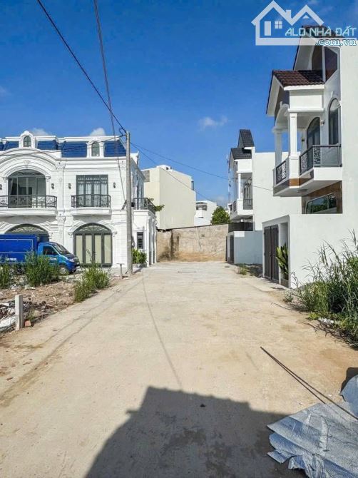 Nền Hẻm 388z - Cách Khu  Đại Ngân 150m - 2