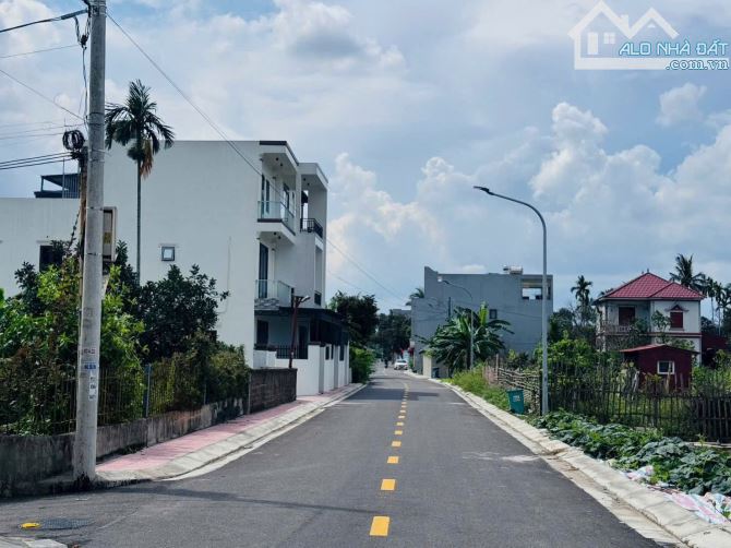 Ms Linh-Siêu đẹp lô đất mặt đường Lương Quán, Nam Sơn, An Dương giá chỉ 2,05 tỷ - 2