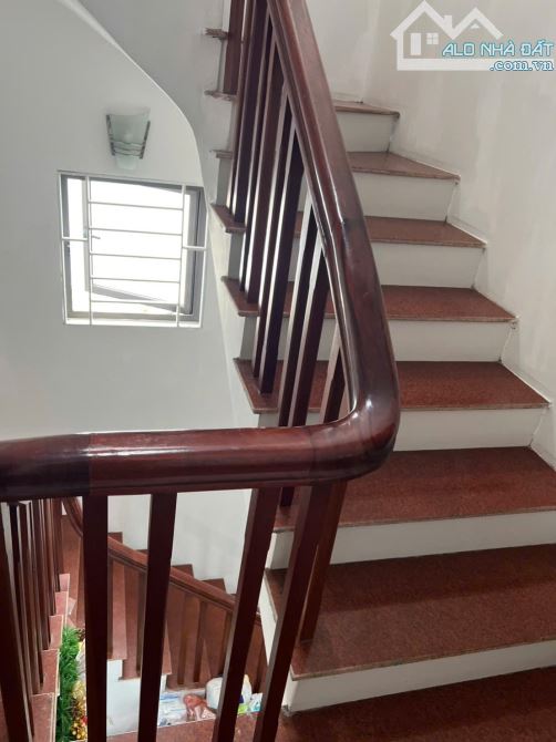 - NHỈNH 10 TỶ CẦU GIẤY VÀI BƯỚC RA PHỐ - DÂN XÂY DÒNG TIỀN 25TR/THÁNG - DT 40M - 5 TẦNG - - 2