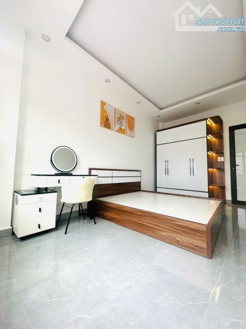 Bán nhà độc lập lô góc phố Thiên Lôi, nhà độc lập khung cột. Hàng mới nóng hỏi - 2