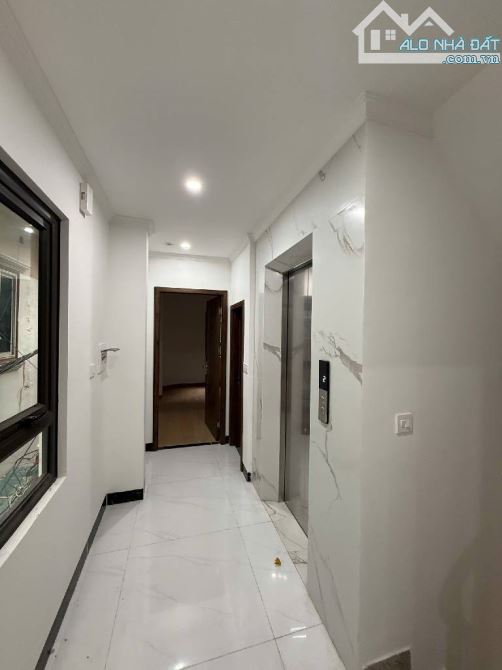 Bán nhà Khương Trung  ngõ thông gần phố mặt tiền rộng nhà xây mới 43m 6 tầng thang máy gi - 2