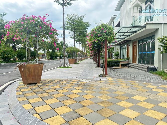 ‼️ Bán Nhà Biệt Thự 3 Tầng 3  Mặt Tiền Thoáng KĐT ECoGarden - Trục Cổng Chính Đi vào - 2
