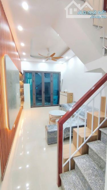 Nhà vừa đẹp vừa nở hậu/4 ngủ - Đốc Ngữ/Ba Đình chỉ hơn 8 đồng - 2