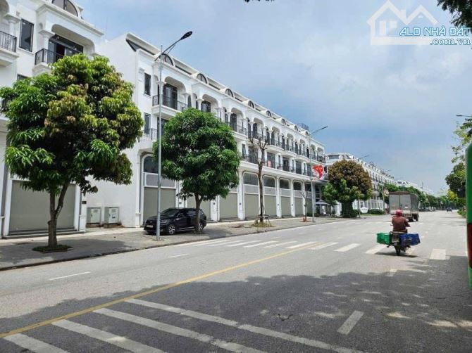 Bán nhà  KĐT 319 cổ loa đông anh  lô góc ô tô vỉa hè rộng dt 95 m x4 tầng 5,5 mt giá 16,5ỷ - 2