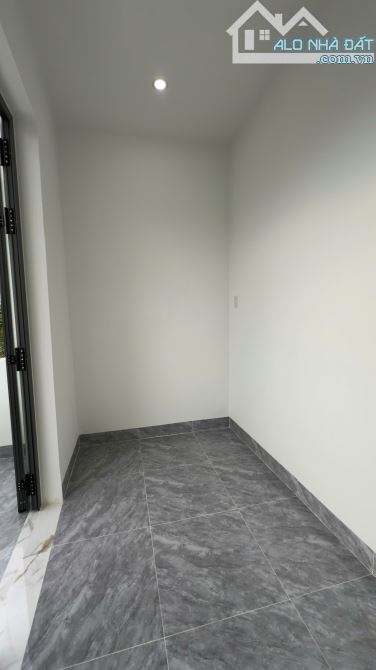 BÁN NHÀ 2 TẦNG DIÊN TOÀN RỘNG 84,1M2 CHỈ 2TỶ450TR GẦN ĐƯỜNG NGUYỄN TRÃI - 2