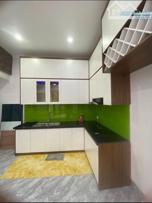 BÁN NHÀ KIM MÃ -DÂN MỚI XÂY - 2 THOÁNG - NGÕ NÔNG - GẦN Ô TÔ - 32M*5T - 7.6 TỶ - 2