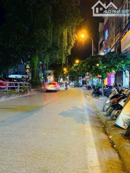 CẦN BÁN NHANH- NHÀ ĐỘI CẤN- NGÕ TO NHƯ PHỐ-40m - 4 TẦNG- MT 5m -8,85 TỶ- ĐẸP Ở NGAY - 2