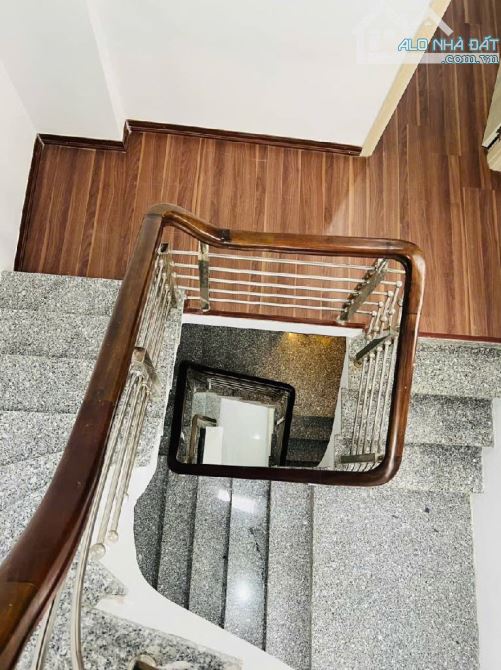 Bác em có căn nhà gần Cầu Am 38m2×4 tầng, 2 thoáng trước sau, cần sang lại 7.9 tỷ - 2