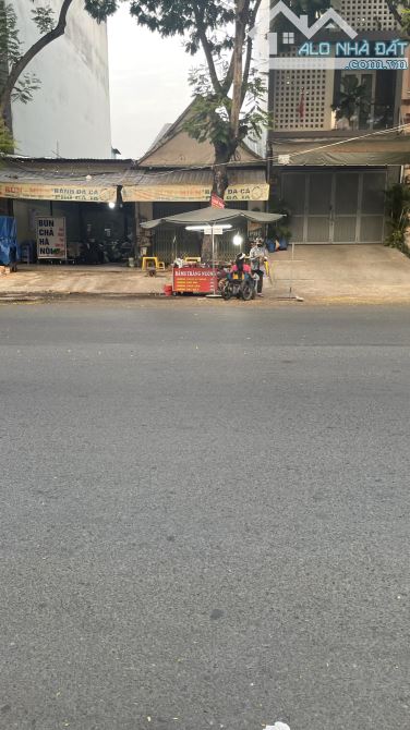 Cần cho thuê kho Bình Thạnh - 200m2 - 28tr - đi đc xe tải 5 tấn - 2