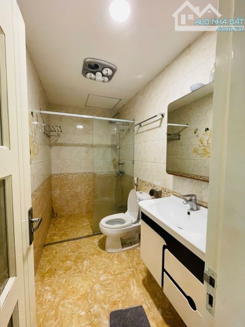 Cho thuê chung cư Nghĩa Đô 106 Hoàng Quốc Việt – DT 135m2 ( 3PN) – full đồ- Giá 17 tr/th - 2