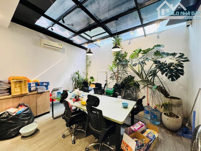 Bán Nhà 4 Tầng Kinh Doanh Phố Đặng Văn Ngữ Đống Đa Ô Tô Tránh DT 106M MT 6.7M Giá 35Tỷ - 2