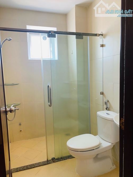 Bán Tòa Nhà Căn Hộ Dịch Vụ – Nguyễn Văn Trỗi, Quận Phú Nhuận  Kết cấu: 	•	1 hầm, lửng, 7 t - 2