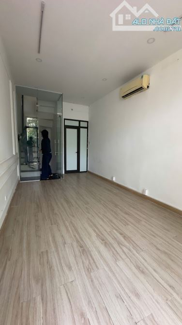 Cho thuê nhà mặt phố Tô Hiến Thành 25m x 4 tầng, thông sàn, nhà mới cứng, giá tốt - 2