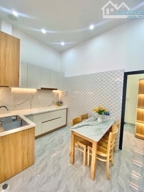 💥 Sắp đi nước ngoài bán nhà đường Thân Nhân Trung - Tân Bình / 63,6m2 / Giá 3 Tỷ 420 💥 - 2