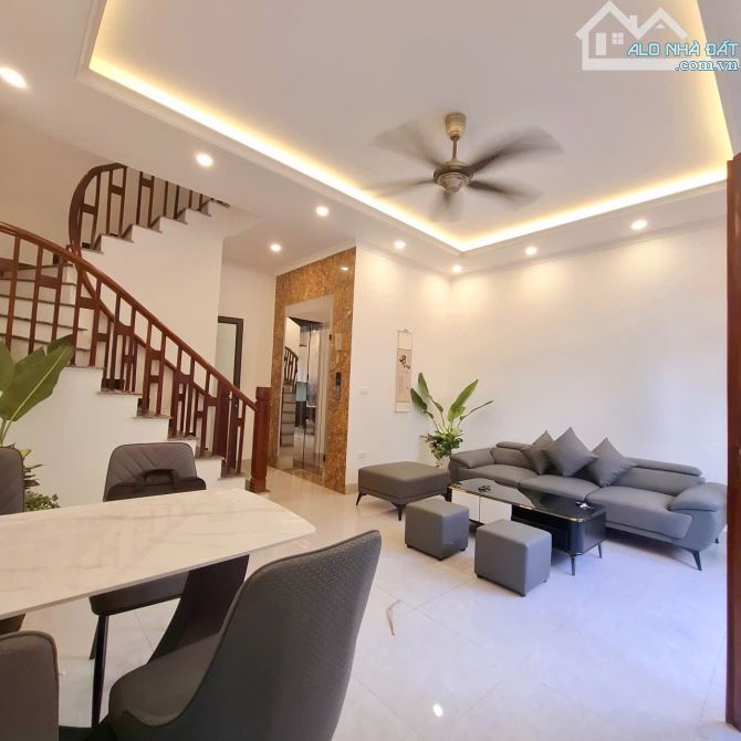 Thạch Bàn. Mới tinh 46m*5 tầng*thang máy*hơn 7 tỷ. Vị trí đẹp sát công viên hồ điều hoà. - 2