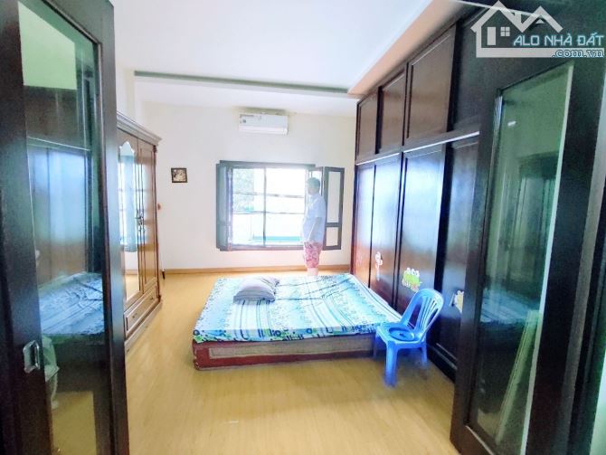 Bán nhà Hà Đông đường Phùng Hưng 14,3 tỷ, 80m2 x 4 tầng, kinh doanh, ô tô tránh - 2