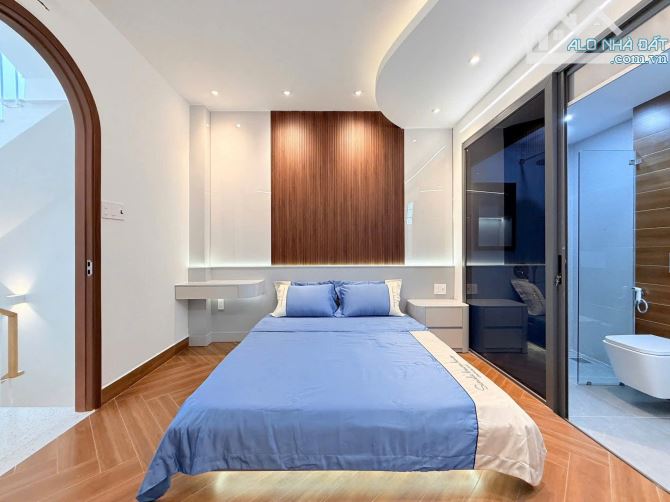 Siêu phẩm nhà đẹp Phan Huy Ích, P. Tân Sơn, 4 lầu giá 9,99 tỷ - 2