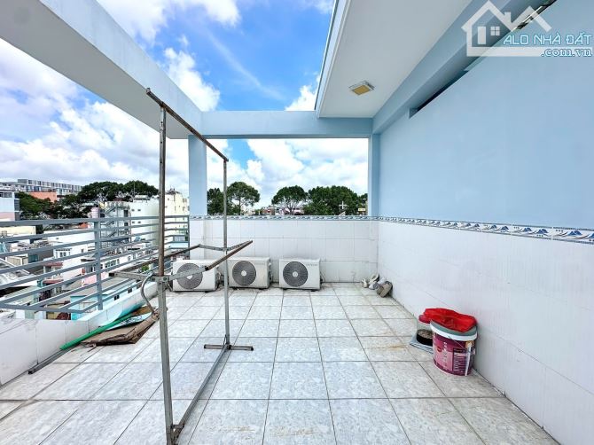 Bán nhà Q10 - CHDV 7 tầng - 1 MBKD 20 phòng - doanh thu ổn định - 2