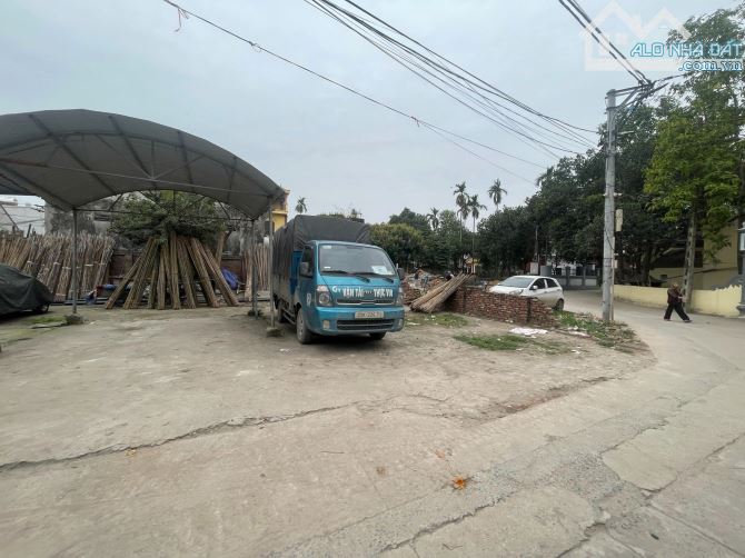 Bán đất Song Phương lô góc mặt tiền 5m ô tô vào đất ngõ thông sát vành đai 4 60 triệu 1m - 2