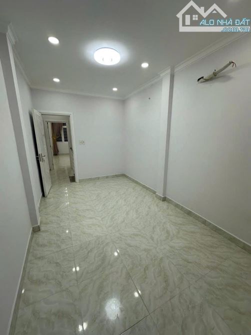 (Q8)NHÀ BÁN ÂU DƯƠNG LÂN-SỔ NỞ HẬU-KHU SẦM UẤT-NHĨNH 4 TỶ - 2