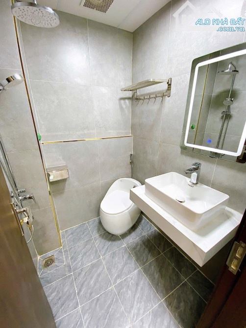 Bán CHDV phố Đê La Thành - Xã Đàn - Đống Đa. 51m, 7T, 16P. Giá ĐT - 2