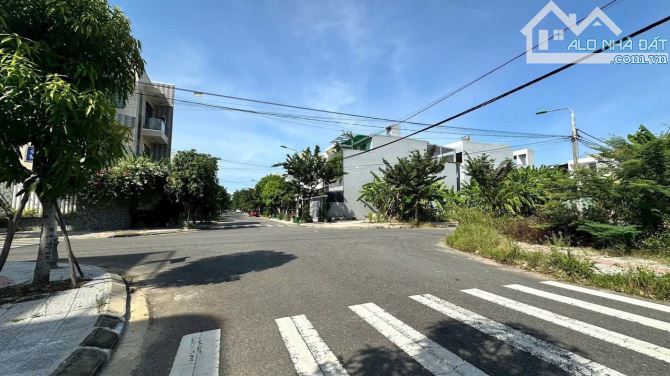 Bán lô góc ngã 4 Đậu Quang Lĩnh & Thanh Lương 12 - Hoà Xuân - Giá: 12,8tỷ tl - 2