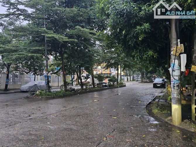 Bán đất giãn dân bó sơn 1 phố Đào Tấn dt 80.6m2 + mt 6.3m + hướng ĐN giá 11.5 tỷ - 2