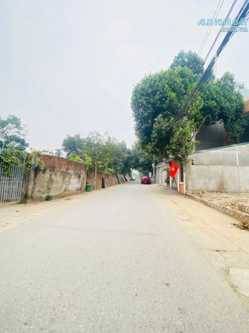 Bán đất trục chính Làng Bầu, Liên Bảo. DT 92.5m2. Giá 2.8 tỷ - 2