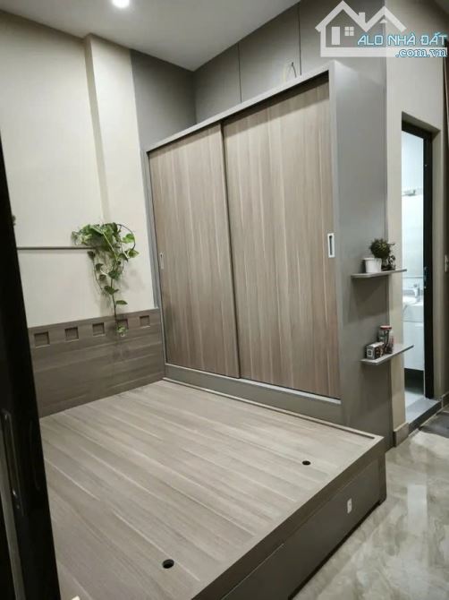 BÁN NHÀ PHỐ NGUYỄN VĂN CỪ – LONG BIÊN, Ô tô- phân Lô, 48m² × 5 tầng | Mặt tiền: 4.5m - 2