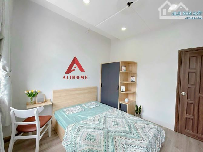 Cho thuê căn hộ quận 1 ban công thoáng, nội thất mới 100% - 2