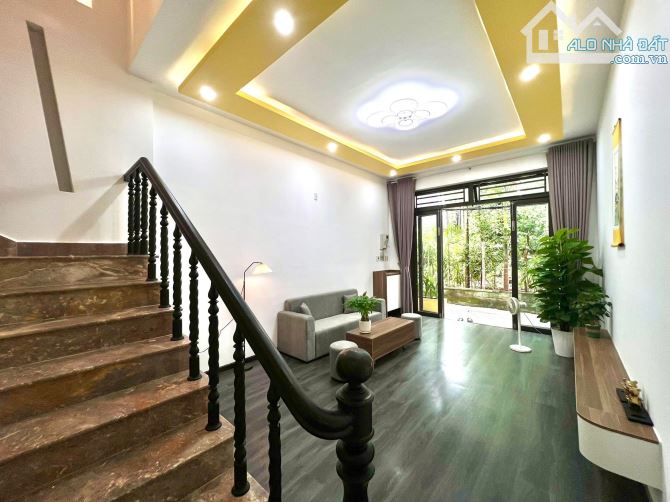 Bán nhà 2 tầng, kiệt đường Nguyễn Hoàng, cách đường chính 80m, gần Nguyễn Văn Linh - 2