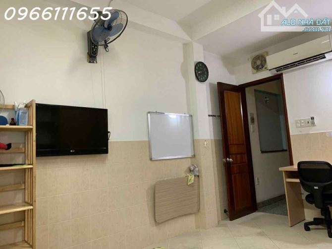 BÁN NHÀ NGUYỄN THIỆN THUẬT - P2 - XE HƠI ĐẾN CỬA - HÀNG HIẾM Q3 - 3.1X.6.8M   - 5 TẦNG - 2