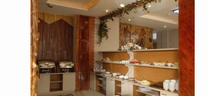 KHÁCH SẠN 3 MẶT TIỀN ĐƯỜNG NGUYỄN CHÍ THANH - - 2