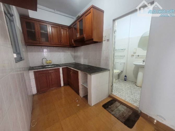Vị trí đắc địa Chung cư Miếu Nổi 18T giáp Quận 1 & Phú Nhuận. - 2
