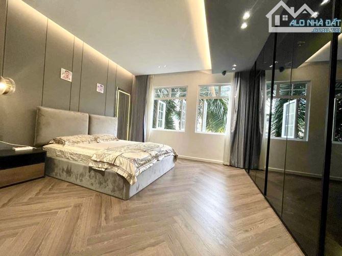PHỐ VIP TRẦN QUANG DIỆU - 6 TẦNG THANG MÁY - Ô TÔ ĐỖ - 15M RA VƯỜN HOA - DIỆN TÍCH 48M - 2