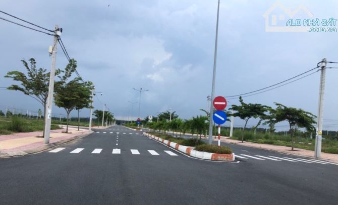 BÁN GẤP ĐẤT ĐẸP 277m2 - GIÁ CỰC RẺ 2.350 TỶ -NGUYỄN VĂN CỪ - CÁCH VINCOM LONG THÀNH 3P - 2