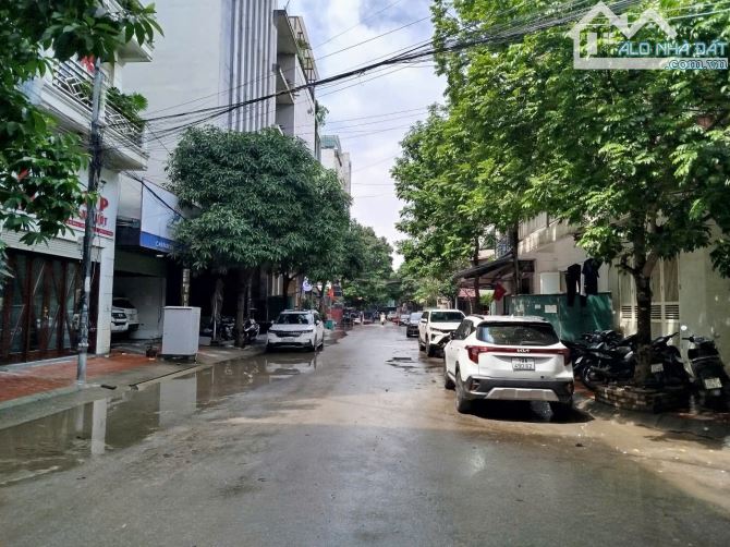 BÁN ĐẤT ĐẤU GIÁ VẠN PHÚC, HÀ ĐÔNG_GIÁ CỰC RẺ_KHU VỰC VÍP KINH DOANH ĐÔNG ĐÚC_78M_19,4 Tỷ - 2