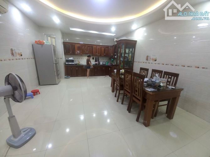Nhà 4 Tầng  DT 100 M  8ty500 TĐC  Đằng Hải Hải An - 2