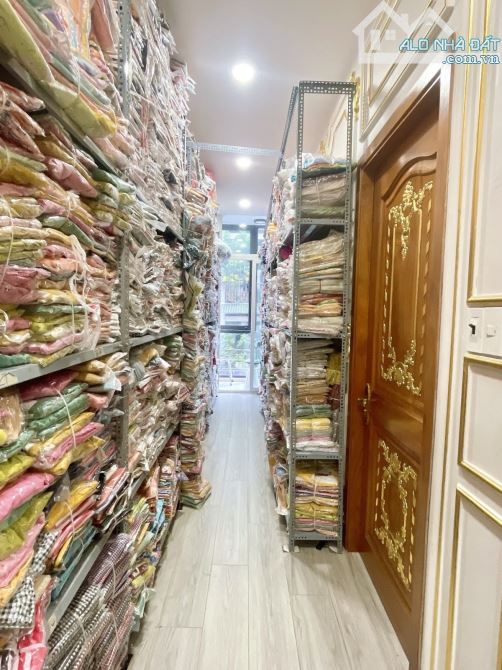 Bán nhà Tân Bình  - mặt tiền - nở hậu - 6 tầng . Thương lượng sâu - 2