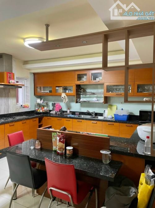 Bán Biệt thự sân vườn căn góc MT Dân Tộc Tân Phú 625m2 đúc lửng 2 lầu giá 94 tỷ TL - 2