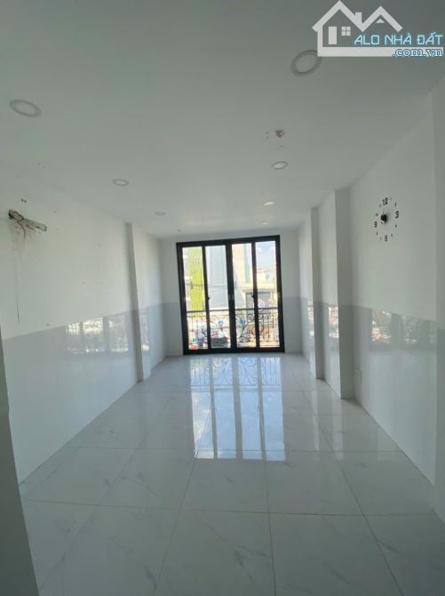Nhỏ mà có võ bán nhà MT 469A Cách Mạng Tháng 8, P13, Q10 DT 3,5x7m KC 5 tầng giá 11 tỷ - 2