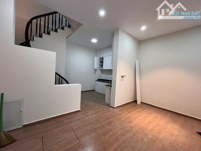 🏡 NHÀ ĐẸP – Ở NGAY – VỊ TRÍ ĐẮC ĐỊA - LÔ GÓC 2 THOÁNG - GIAO THÔNG CỰC THUẬN TIỆN - 2